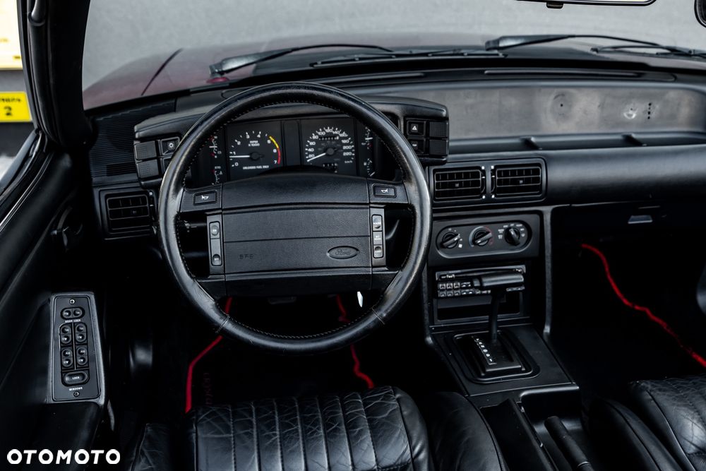 Ford Mustang 5.0 GT - 22