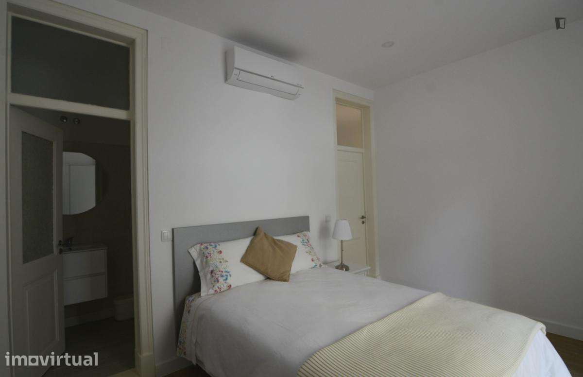 Quarto - localizado em Picoas Lisbon - Grande imagem: 2/5