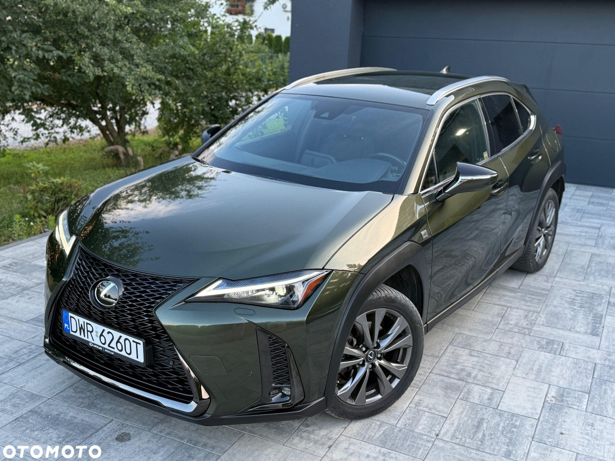 Lexus UX - 2