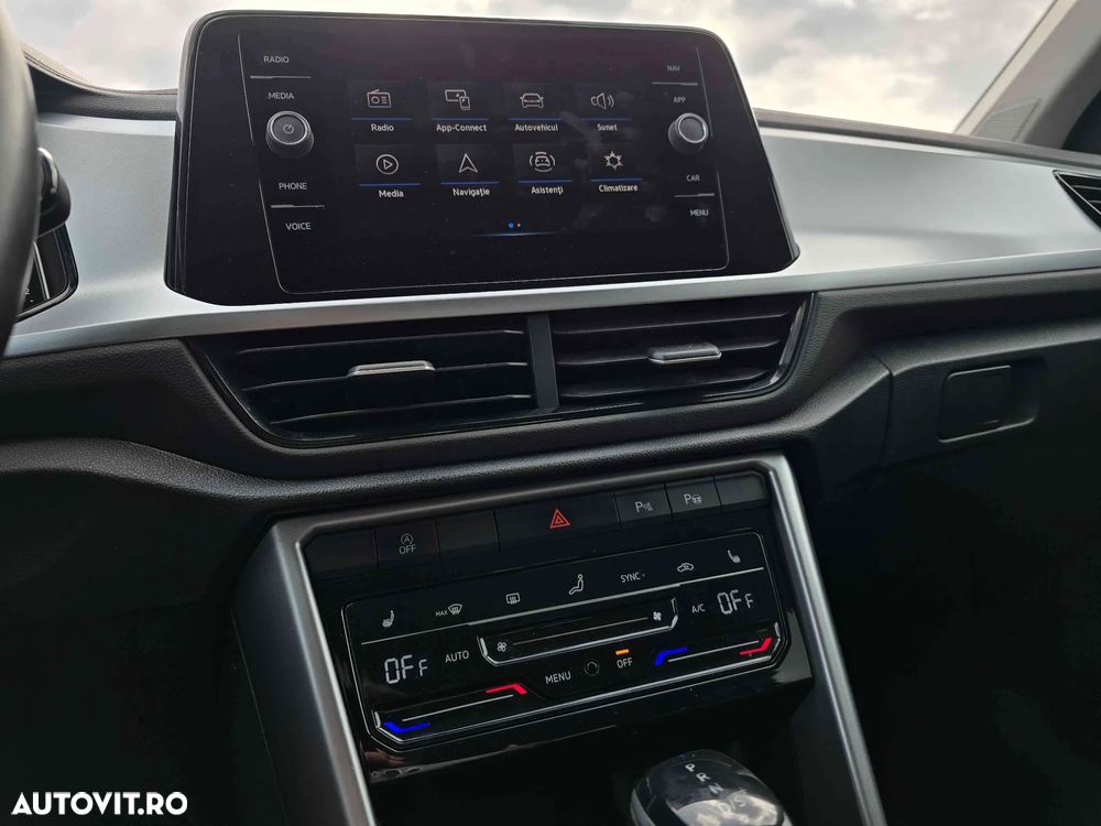 Volkswagen T-Roc - 12