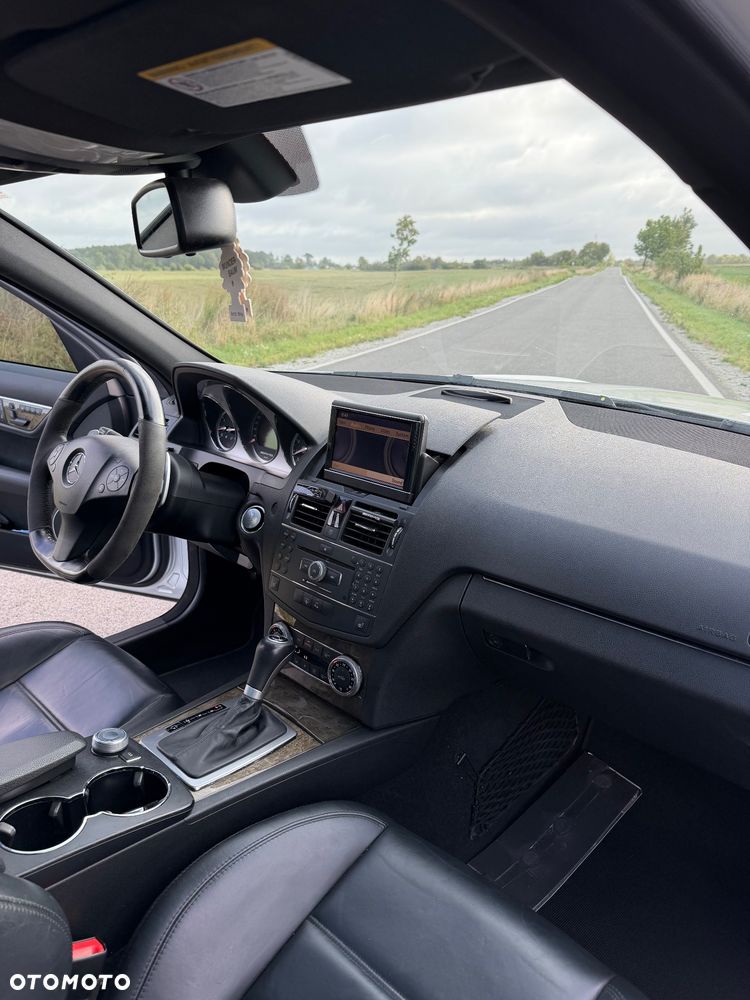 Mercedes-Benz Klasa C 63 AMG 7G-TRONIC - 16