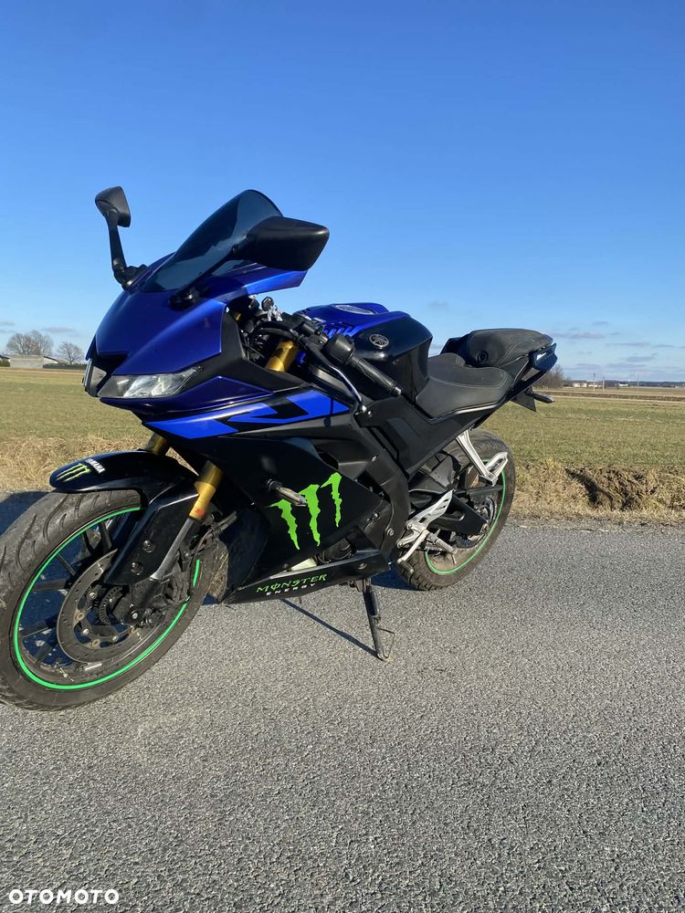 Yamaha YZF - 4