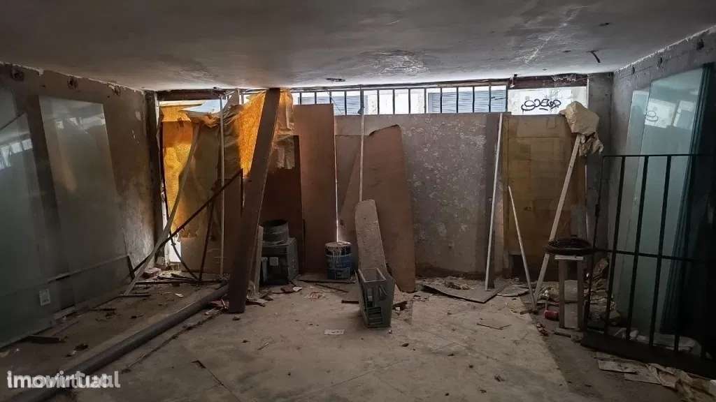 Prédio para Recuperar na Baixa de Coimbra - Grande imagem: 3/25