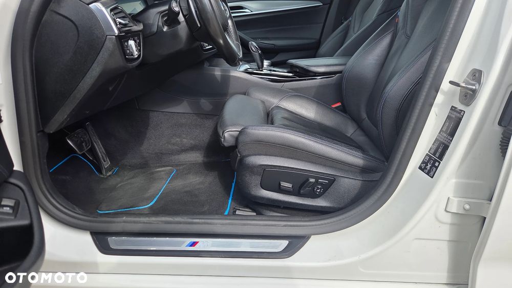 BMW Seria 5 520d xDrive M Sport sport - 13