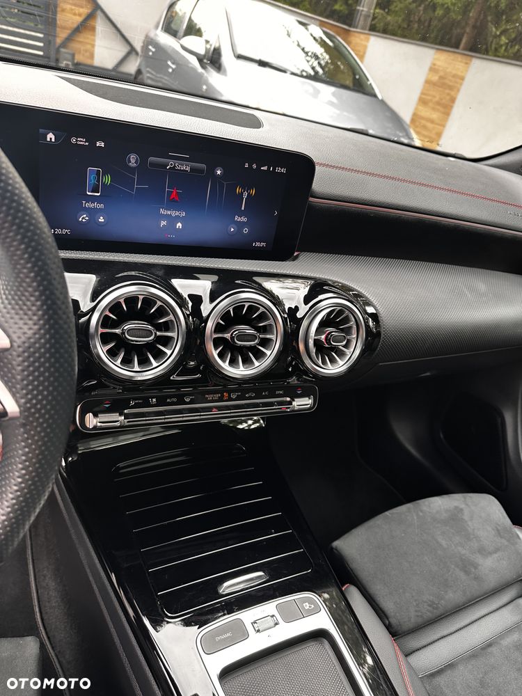 Mercedes-Benz CLA - 22