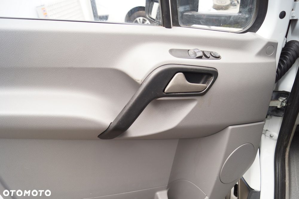 Mercedes-Benz Sprinter - 19