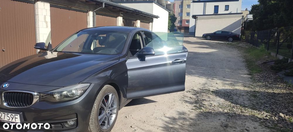 BMW Seria 3 320d xDrive - 9