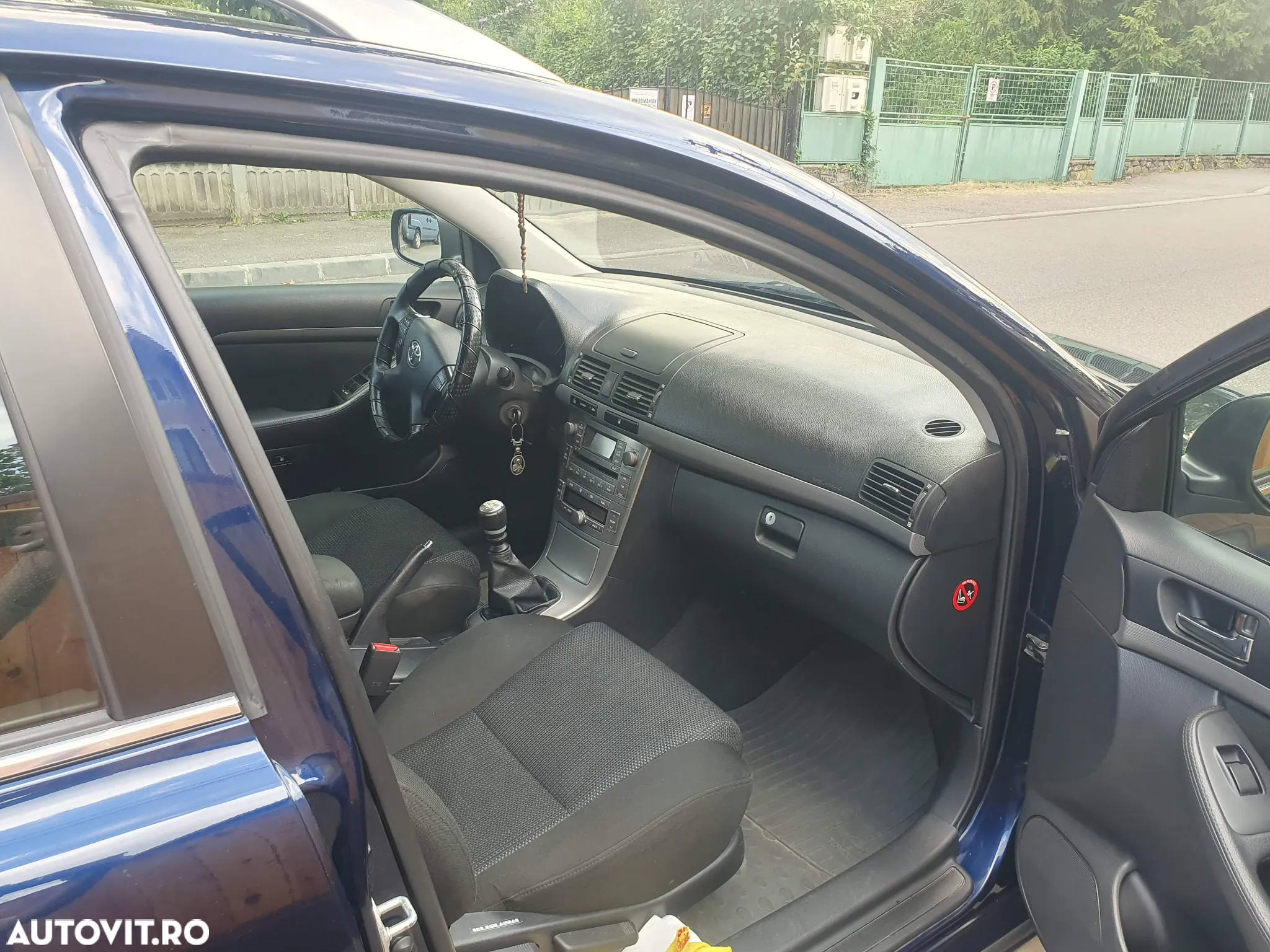 Toyota Avensis - 8