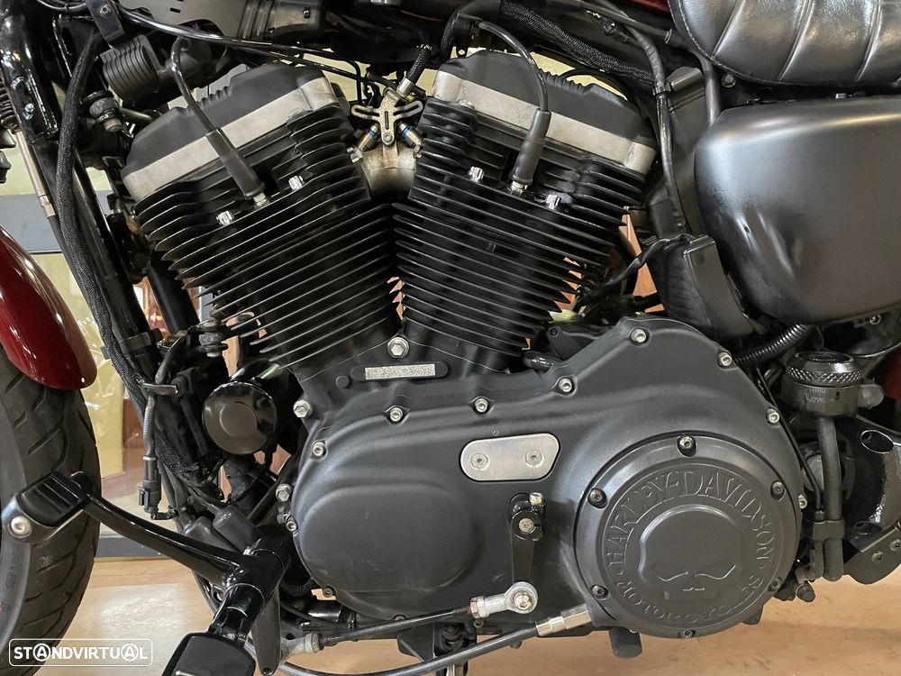 Harley-Davidson XL 883 Iron - 11