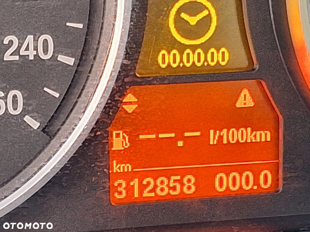 BMW Seria 5 520d - 12