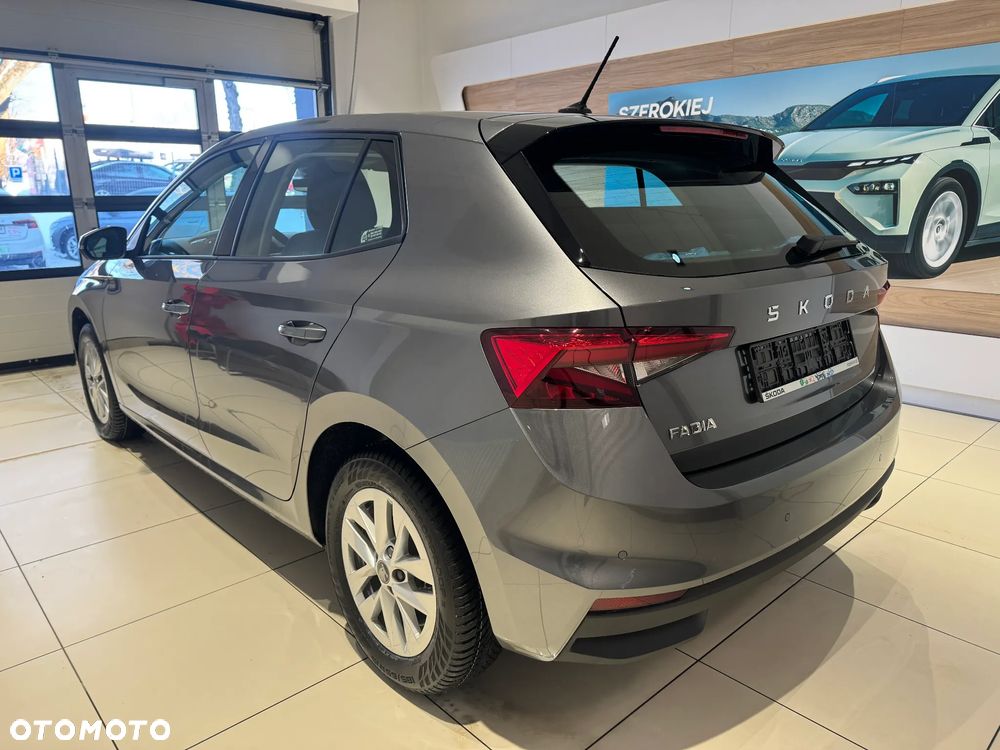 Skoda Fabia 1.0 TSI Drive DSG - 4