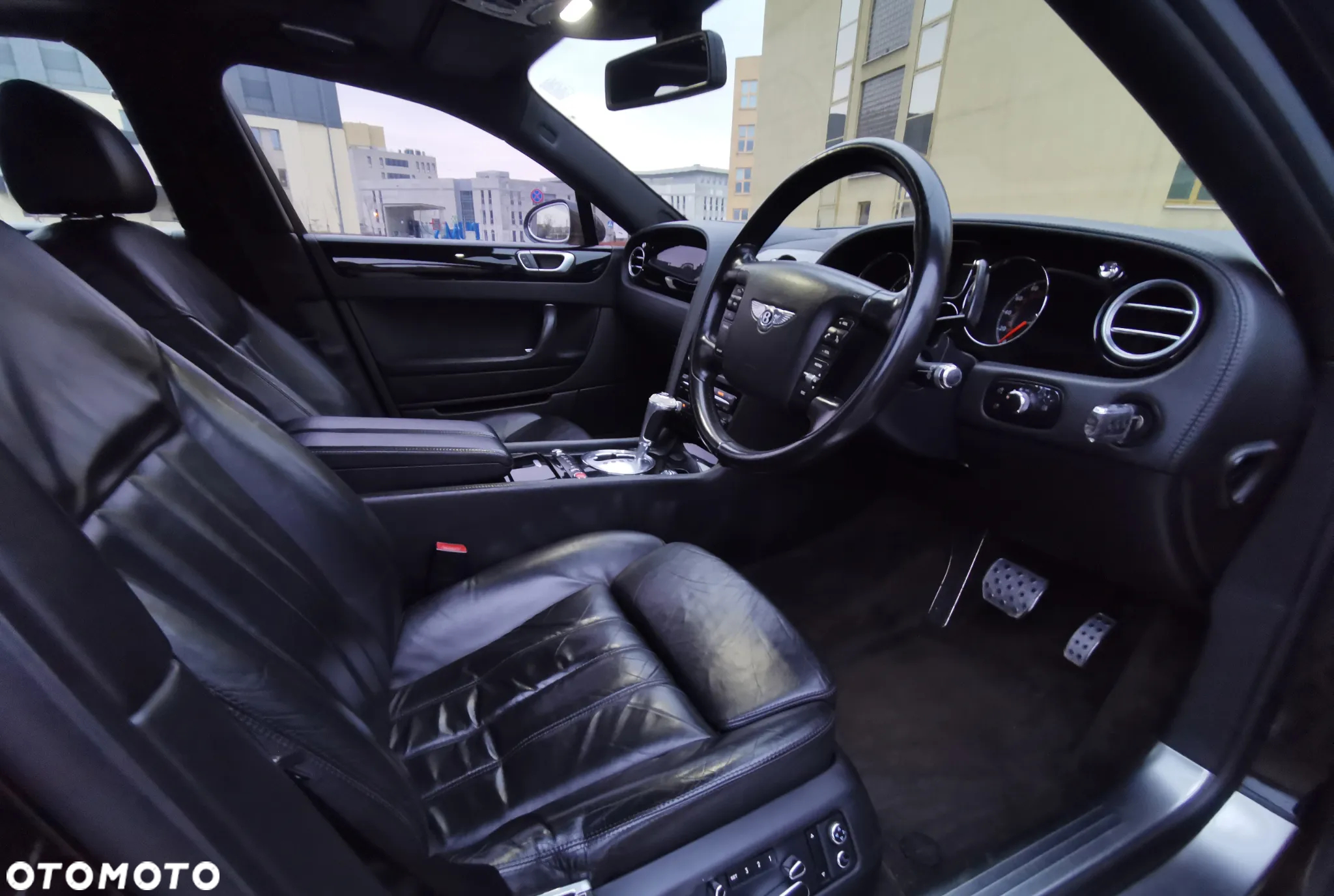 Bentley Flying Spur Continental - 13