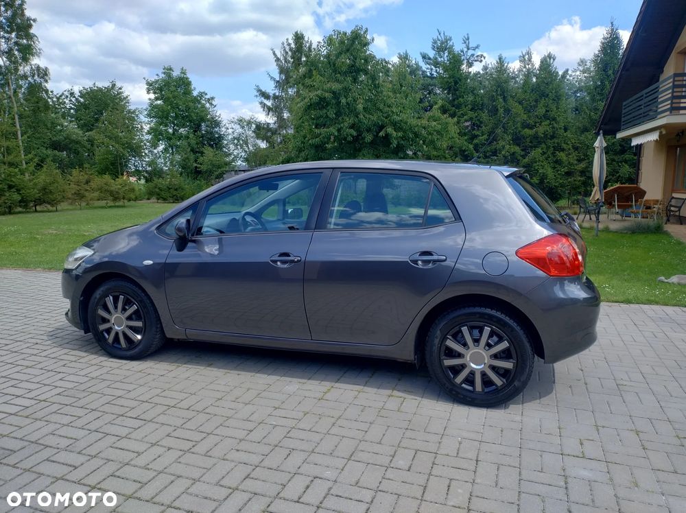 Toyota Auris 1.6 VVT-i Executive - 12