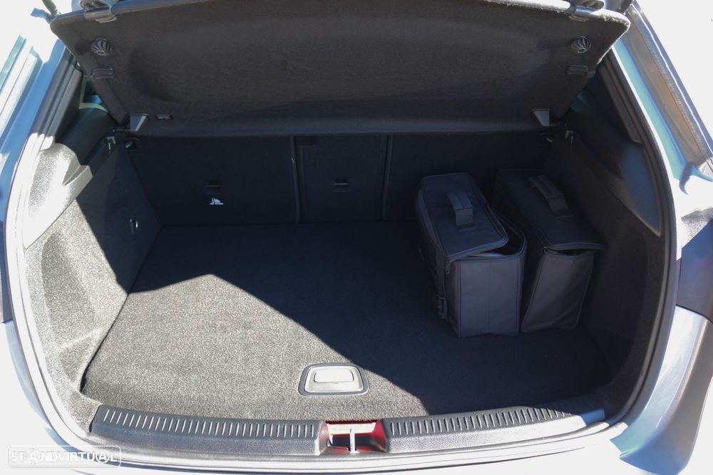 Mercedes-Benz A 250 e Style Plus - 38