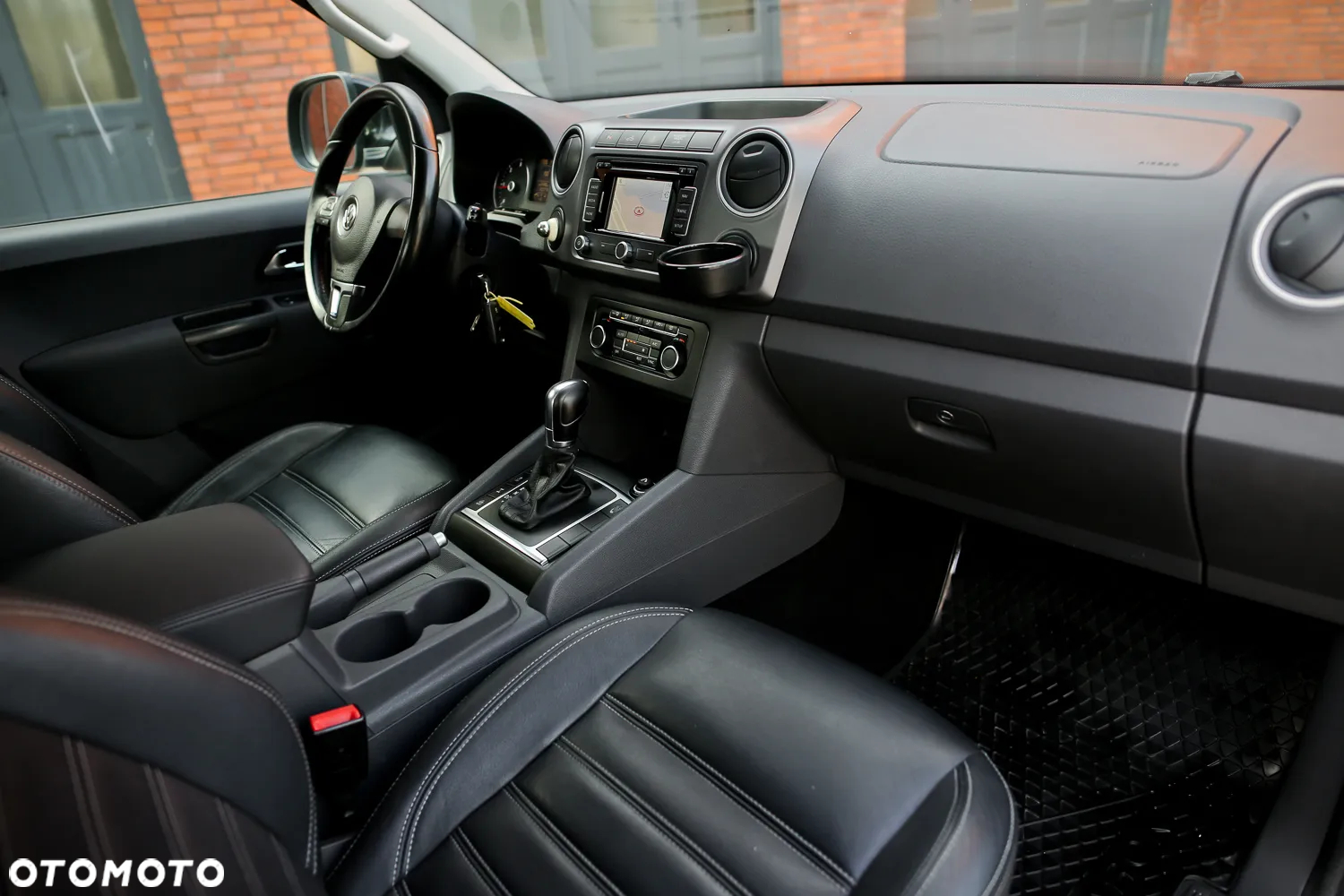 Volkswagen Amarok 2.0 BiTDI 4MOTION Autm Highline - 23
