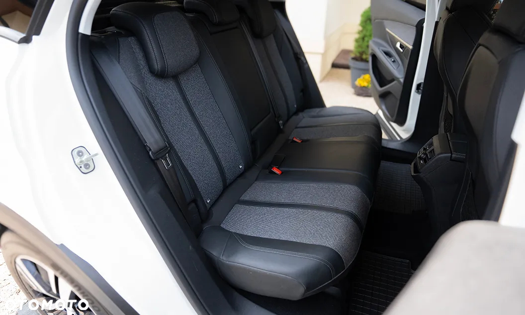 Peugeot 3008 1.5 BlueHDi Allure Pack S&S - 31