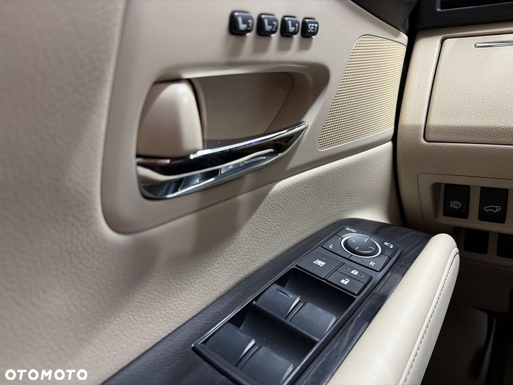 Lexus RX - 19