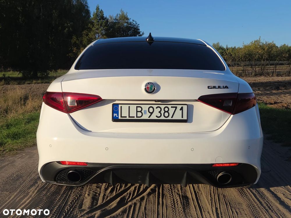 Alfa Romeo Giulia 2.0 Turbo Veloce - 3
