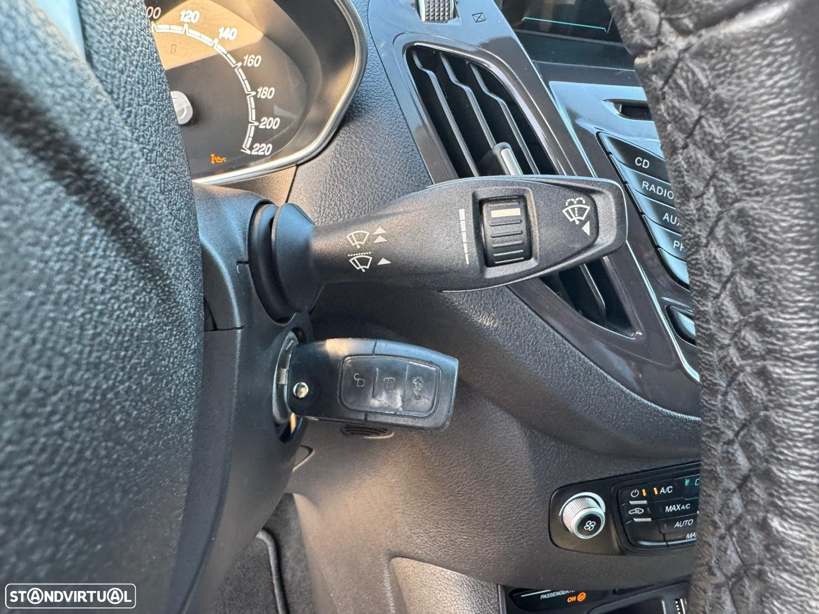Ford Tourneo Courier 1.0 EcoBoost Titanium - 21