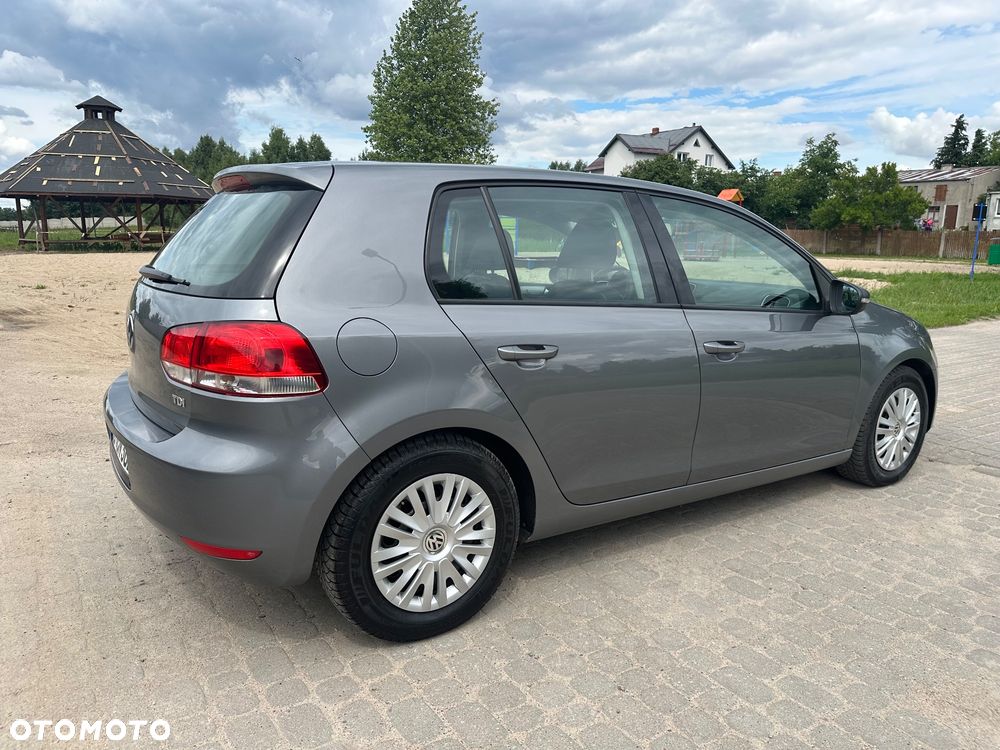 Volkswagen Golf - 8