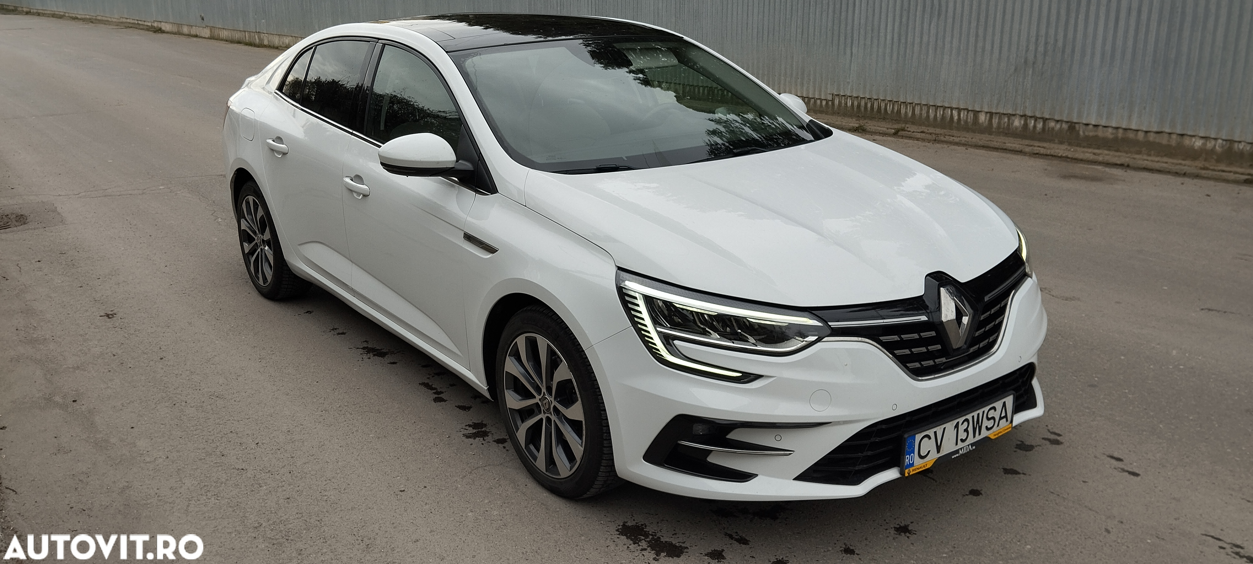 Renault Megane Blue dCi 116 Intens - 11