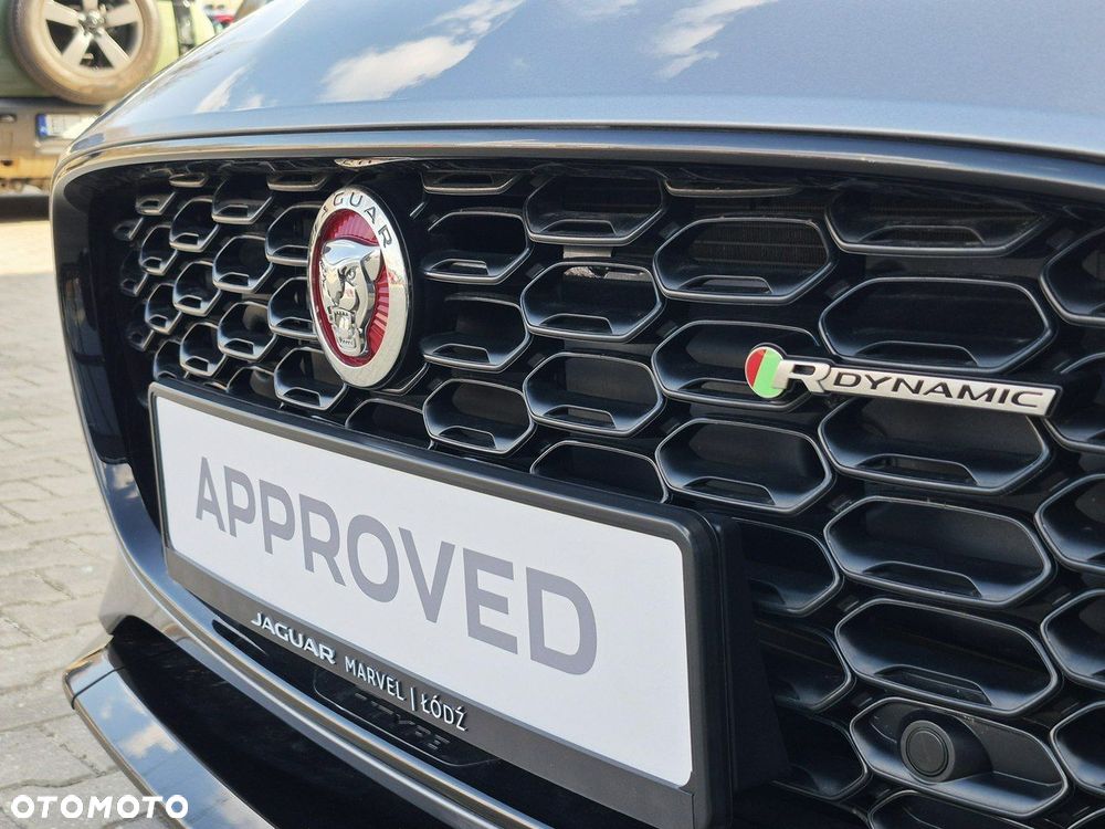 Jaguar F-Type - 10