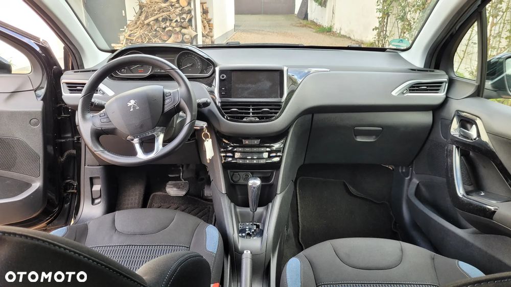 Peugeot 208 120 VTI Automatik Allure - 16