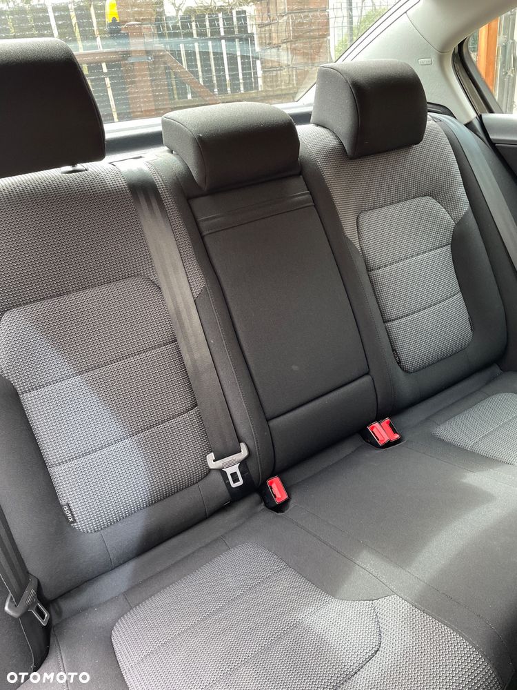 Volkswagen Passat 2.0 TDI Comfortline DSG - 38