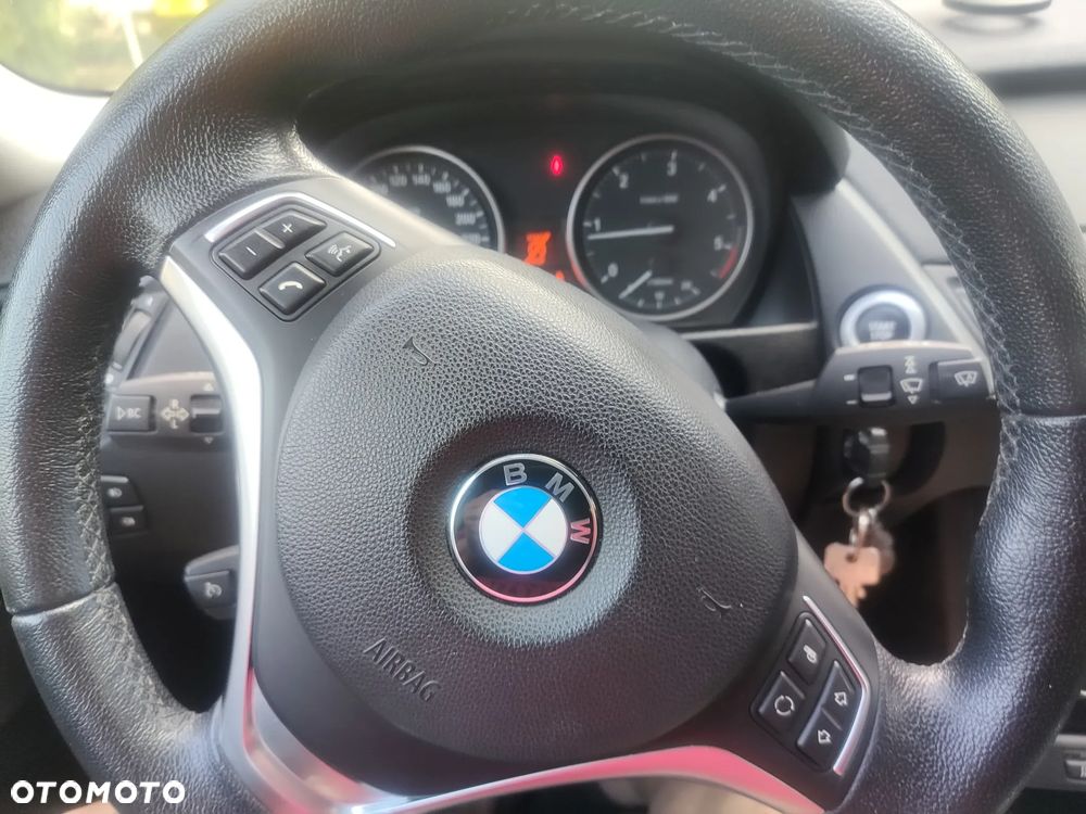BMW X1 - 13