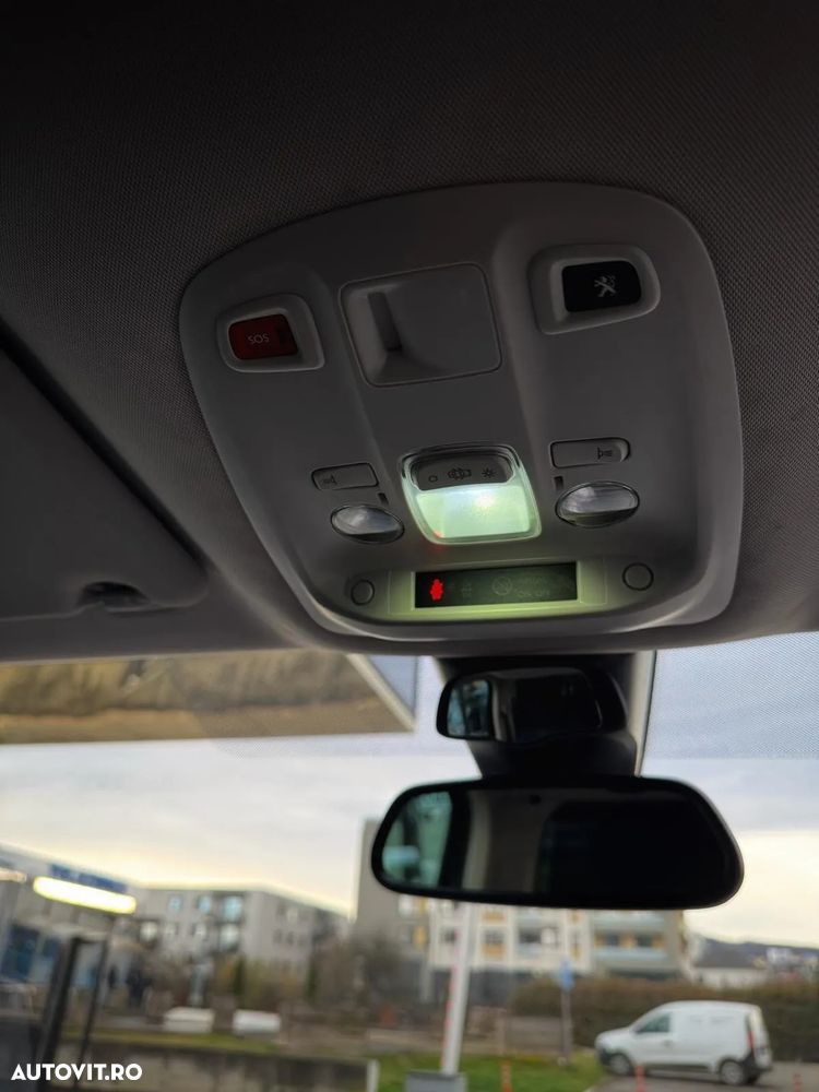 Peugeot Traveller L2 2.0 BlueHDi 150 Active - 19