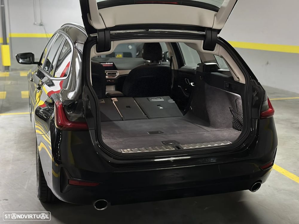 BMW 320 d Touring Auto - 36