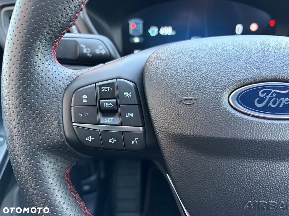 Ford Kuga - 18