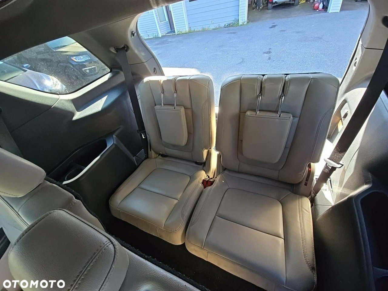 Ford Explorer - 13
