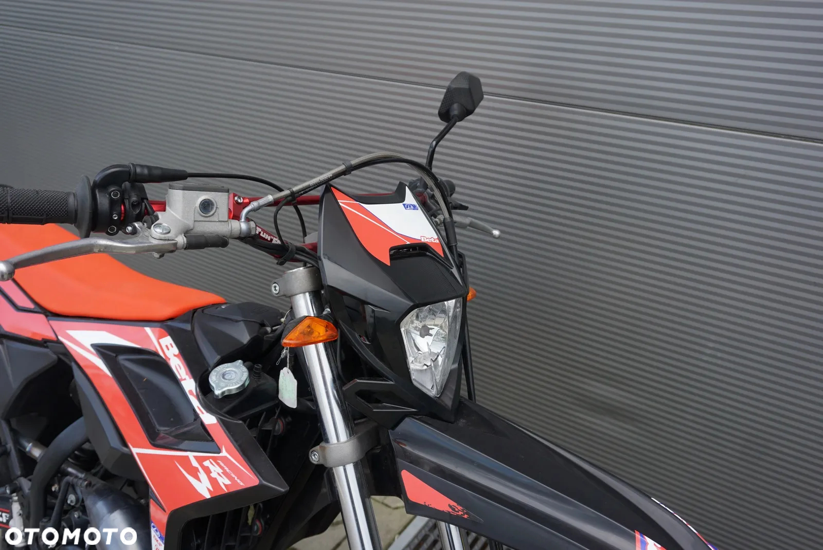 Beta RR - 16