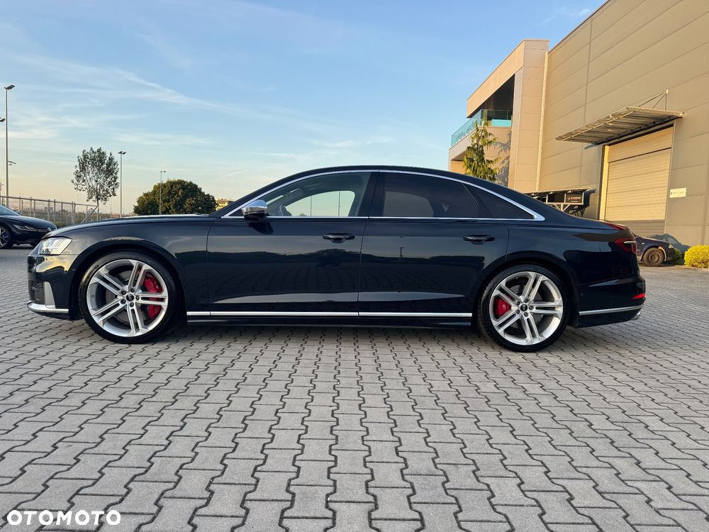 Audi S8 - 3