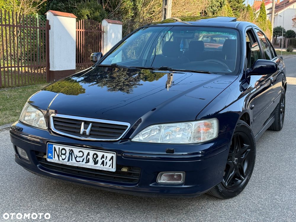Honda Accord 1.8i LS - 1