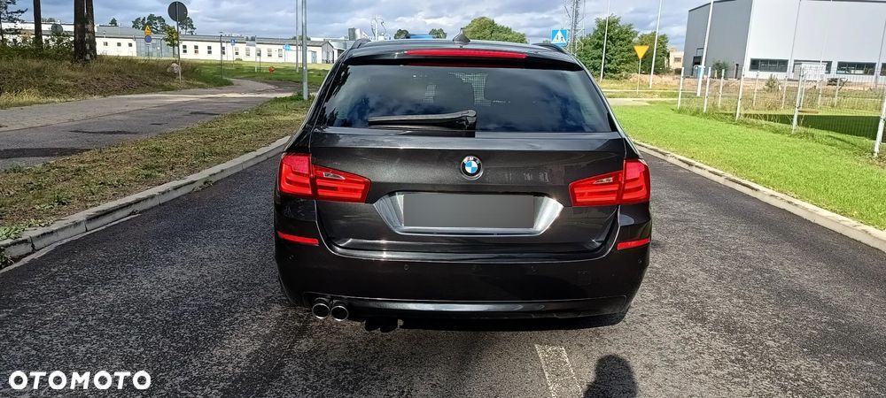 BMW Seria 5 520d Touring - 9