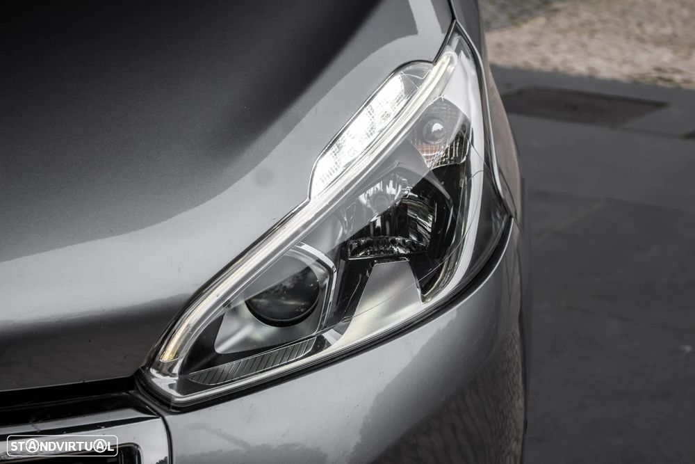 Peugeot 208 1.2 PureTech Active - 8