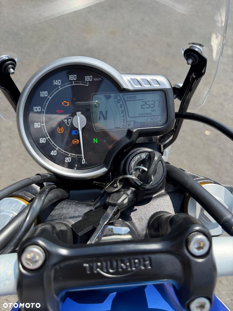 Triumph Inny - 6