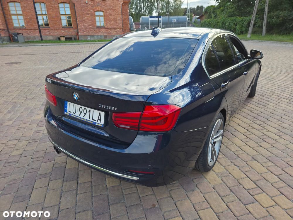 BMW Seria 3 328i Luxury Line - 8