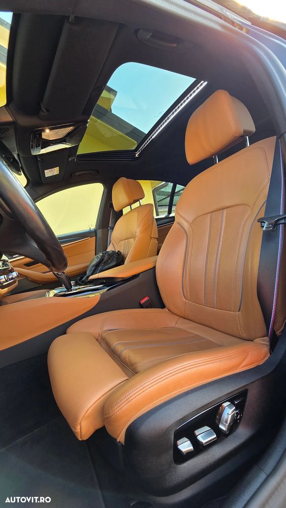 BMW Seria 5 550i xDrive - 11