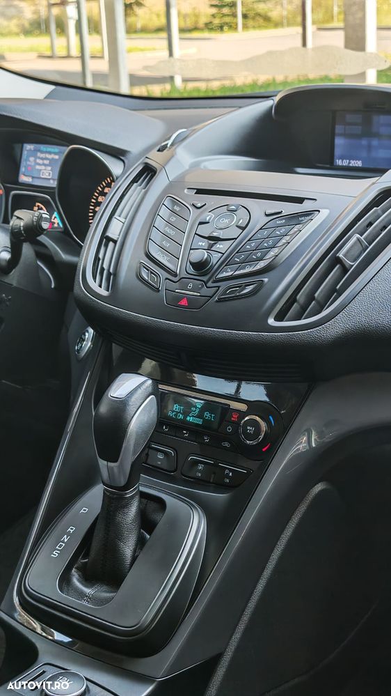 Ford Kuga 2.0 TDCi Powershift 4WD Titanium - 27