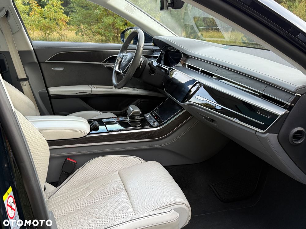 Audi A8 - 9