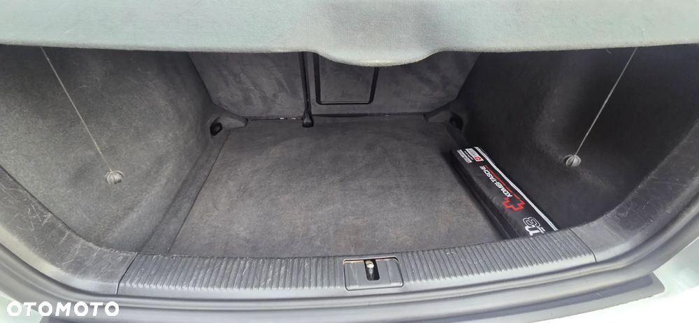 Audi A3 Sportback 1.8 TFSI Attraction S tronic - 32