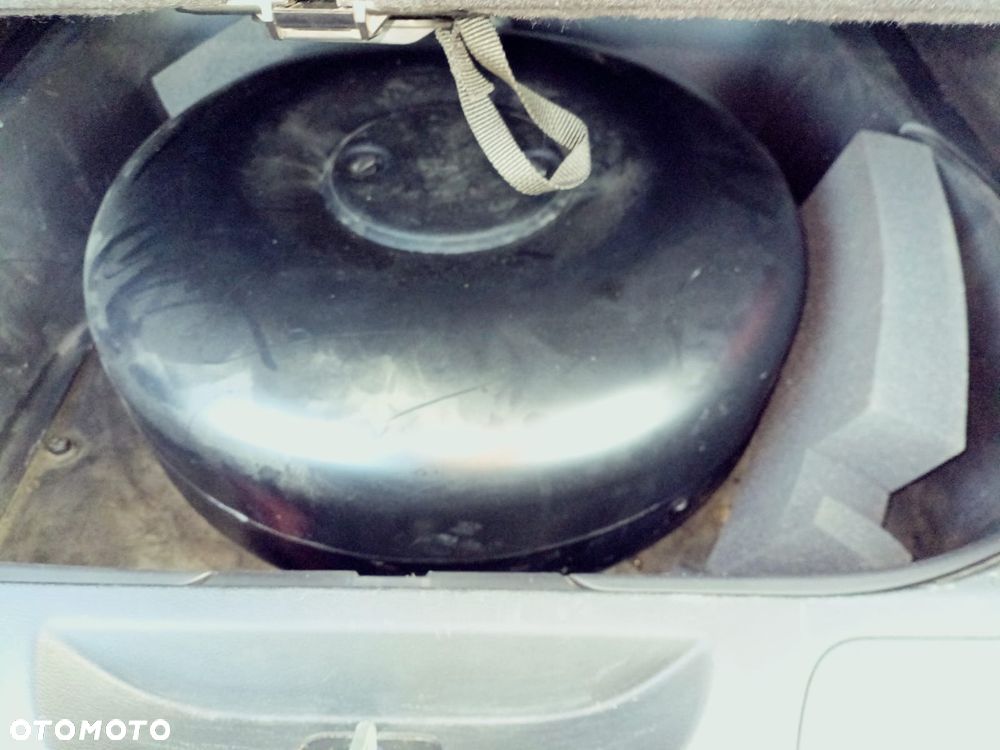 Jeep Grand Cherokee - 15