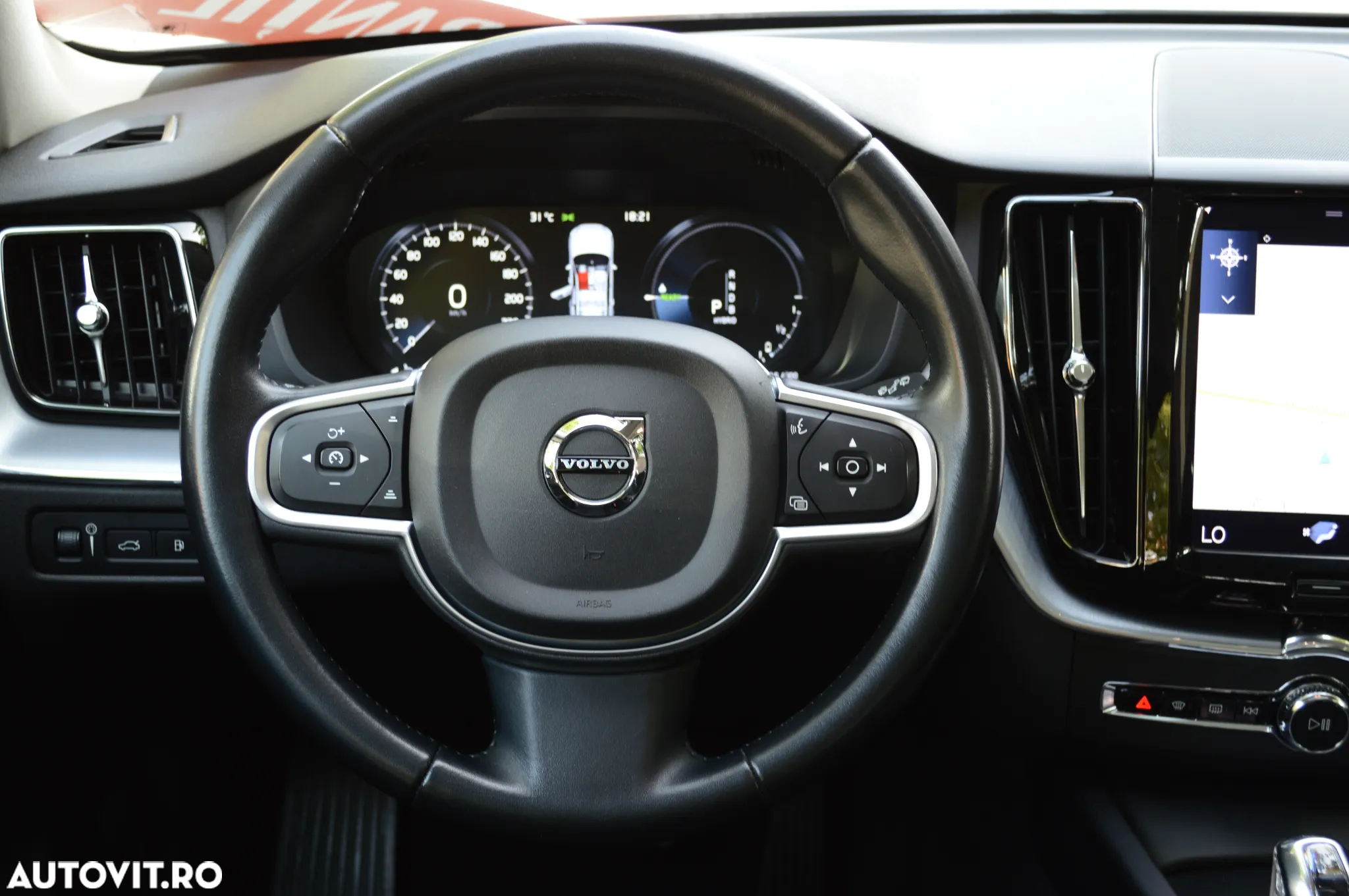 Volvo XC 60 T8 Twin Engine AWD Momentum - 38