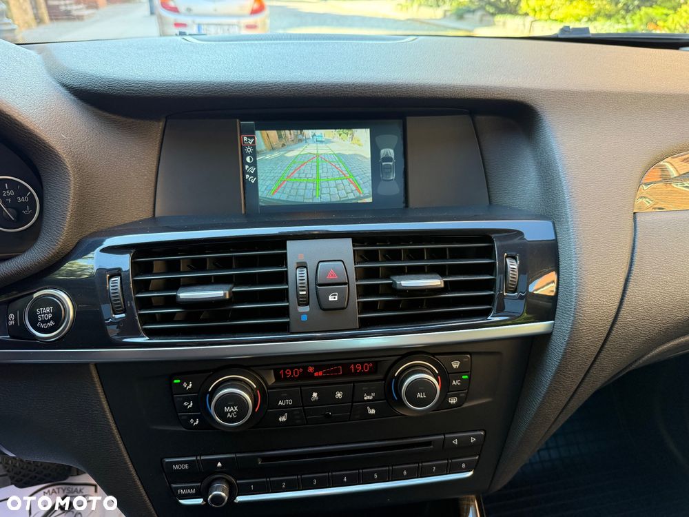 BMW X3 xDrive28i Sport-Aut Advantage - 32