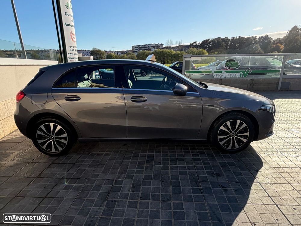 Mercedes-Benz A 250 e Style Plus - 4