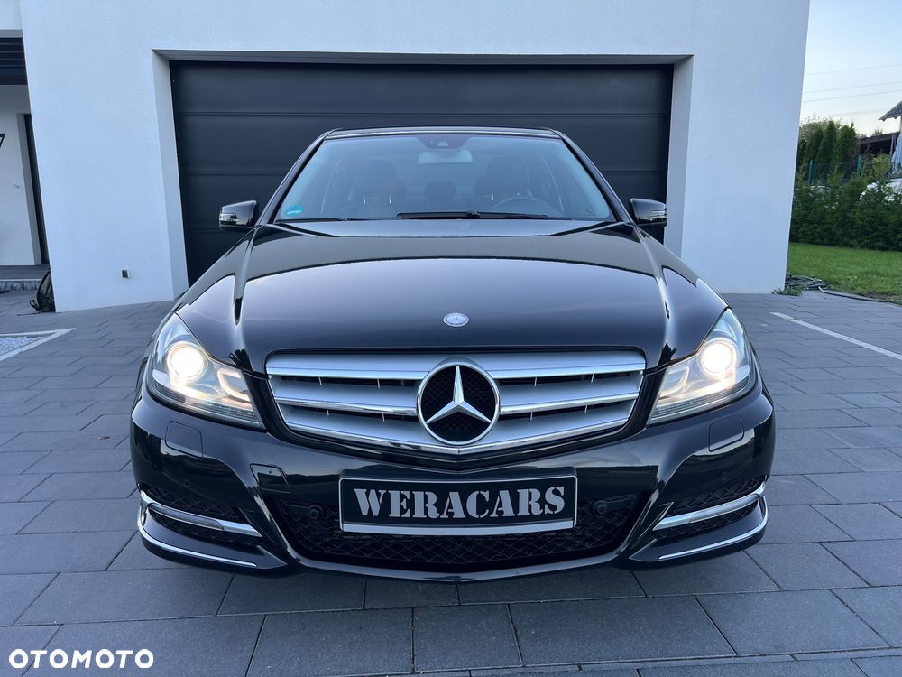 Mercedes-Benz Klasa C 180 CGI Automatik BlueEFFICIENCY Avantgarde - 4