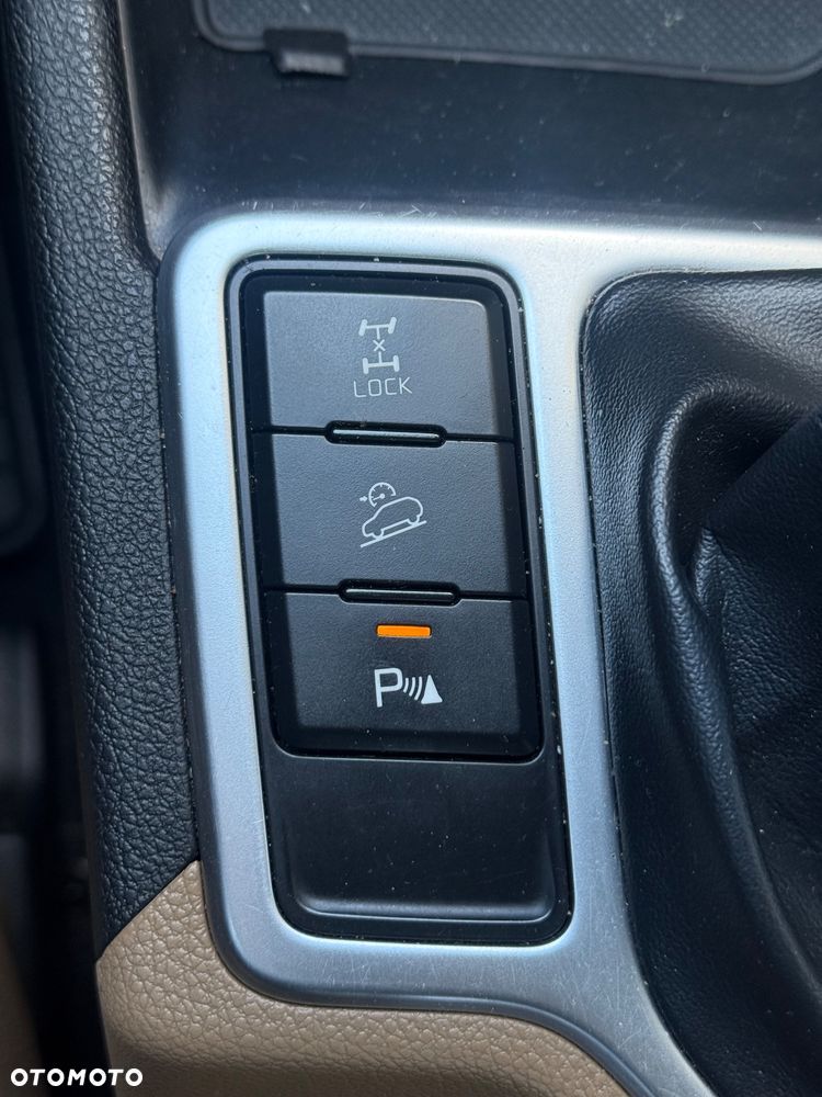 Kia Sportage 2.0 CRDI 4WD Automatik Fifa World Cup Edition - 33